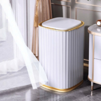 Poubelle-intelligente-Elegance-designe-sallon