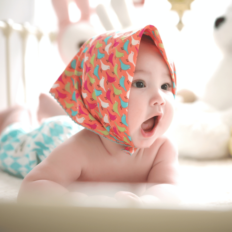 Le réducteur de lit pour bébé : un accessoire indispensable pour le sommeil de votre nourrisson